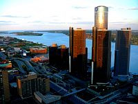 renaissance.center.detroit.from.comerica.tower.jpg